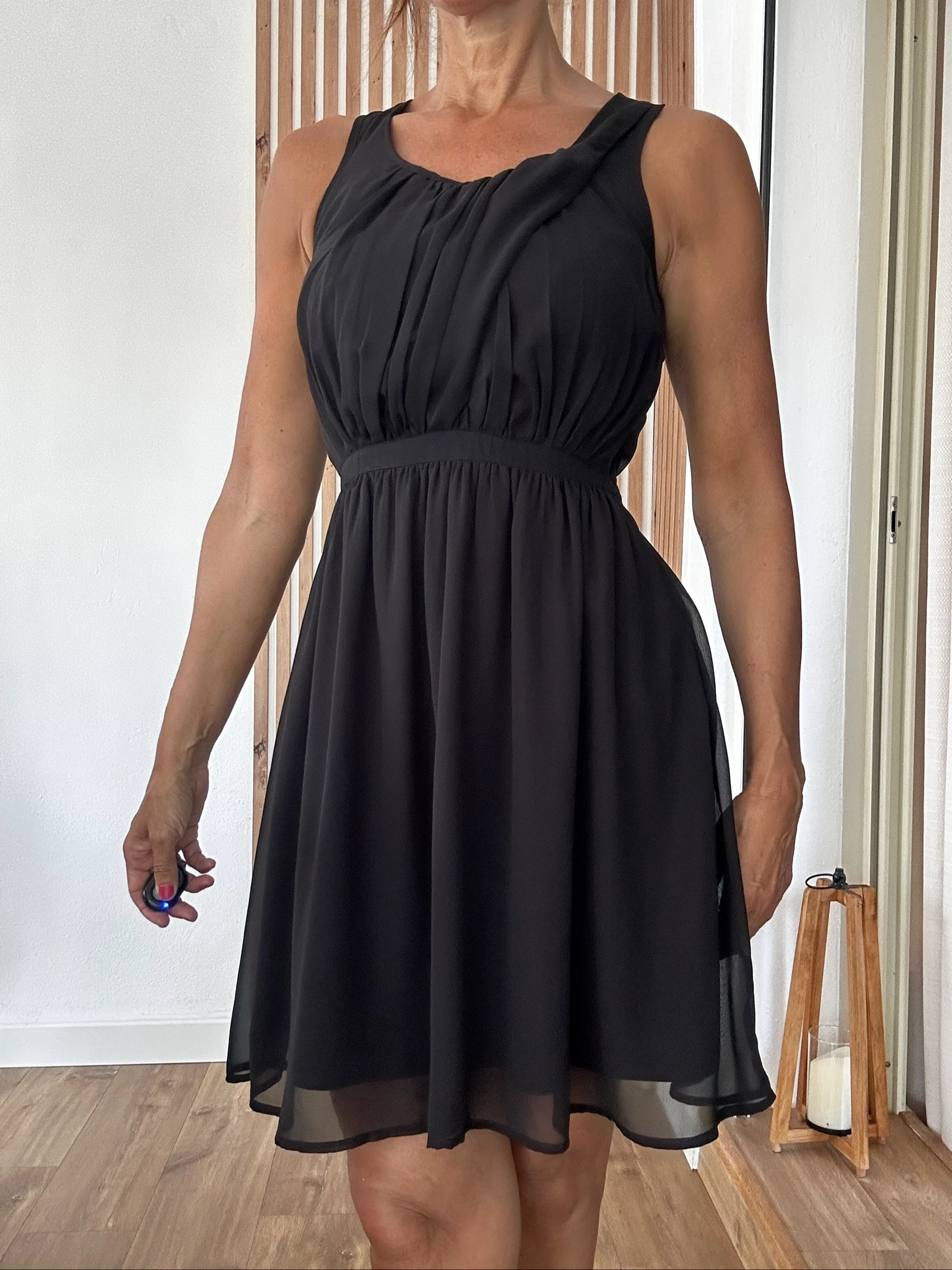 Robe noire fluide Only T38 – Comme neuve